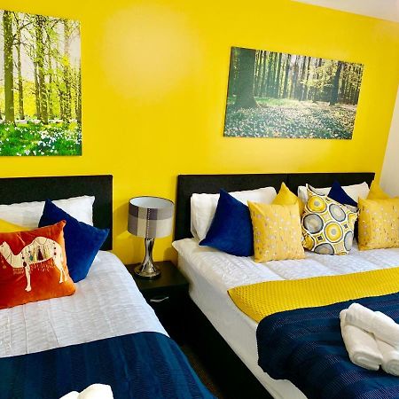 לונדון 2 Bedrooms Modern Apartment, Lounge, Full Kitchen, Balcony, 5 Minutes Stratford Station מראה חיצוני תמונה